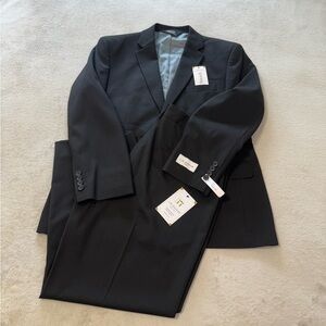 Haggar Men Black  Classic Fit Stretch Jacket Pants 2-Piece  Size 42S 38/32 New